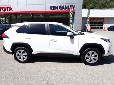2022 Toyota RAV4 LE
