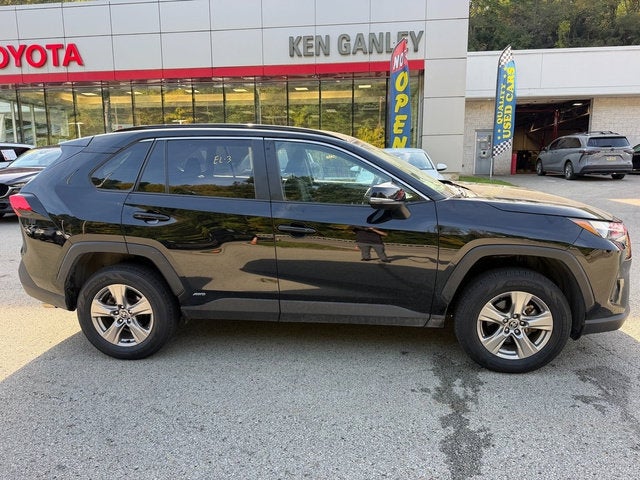 2025 Toyota RAV4 Hybrid XLE