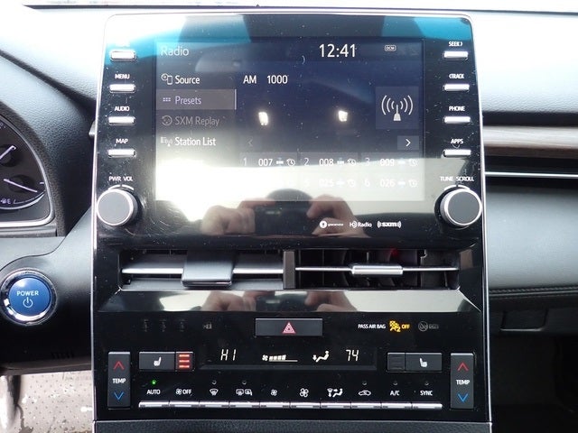 2020 Toyota Avalon Hybrid XLE Plus