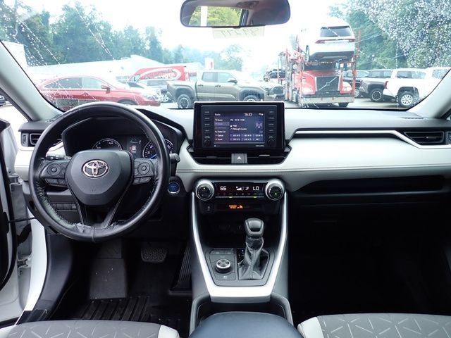 2021 Toyota RAV4 Hybrid XLE