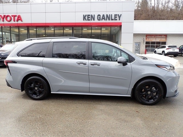 2026 Toyota Sienna Woodland Edition