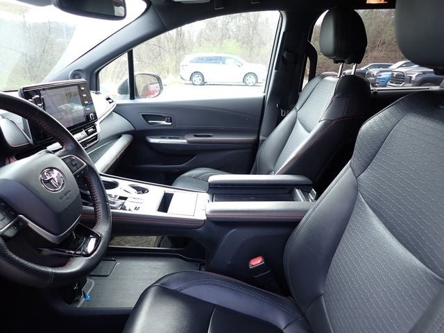 2022 Toyota Sienna XSE 7 Passenger