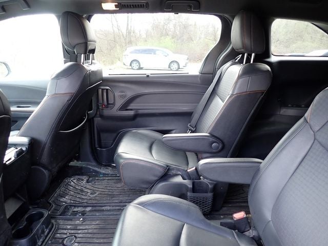 2022 Toyota Sienna XSE 7 Passenger