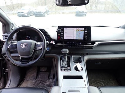 2022 Toyota Sienna XSE 7 Passenger