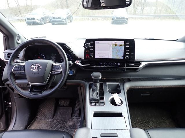 2022 Toyota Sienna XSE 7 Passenger