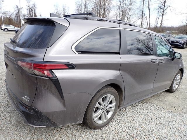 2022 Toyota Sienna XSE 7 Passenger