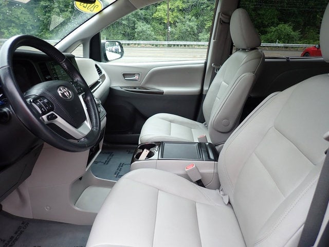2020 Toyota Sienna XLE 7 Passenger