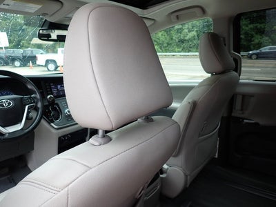 2020 Toyota Sienna XLE 7 Passenger