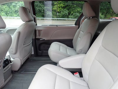 2020 Toyota Sienna XLE 7 Passenger