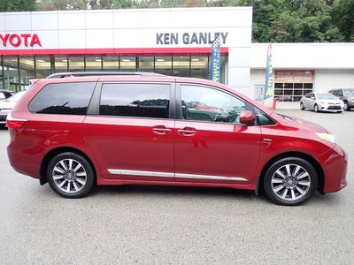 2020 Toyota Sienna XLE 7 Passenger