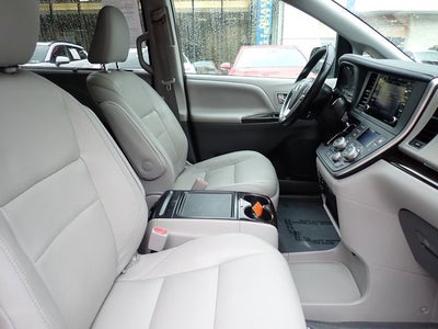 2020 Toyota Sienna XLE 7 Passenger
