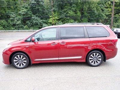 2020 Toyota Sienna XLE 7 Passenger