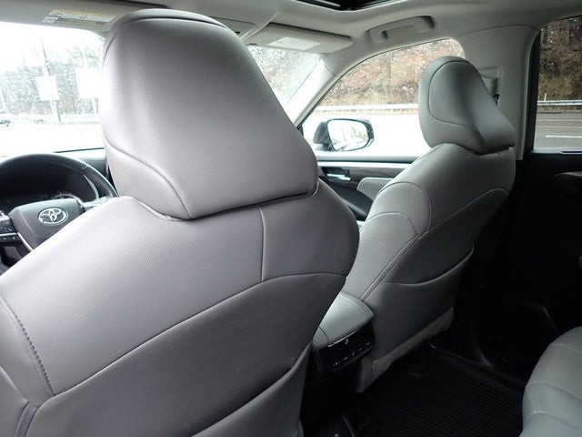 2022 Toyota Highlander Limited