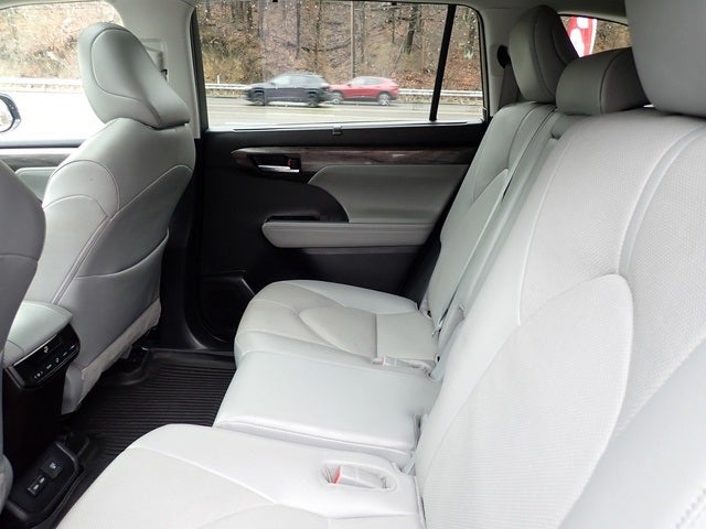 2022 Toyota Highlander Limited