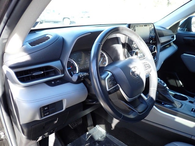 2022 Toyota Highlander Hybrid XLE