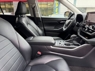 2024 Toyota Highlander XLE