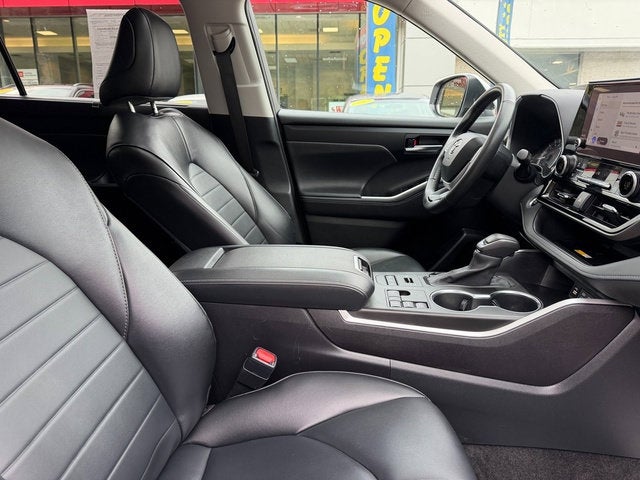 2024 Toyota Highlander XLE