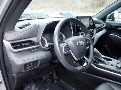 2023 Toyota Highlander XSE