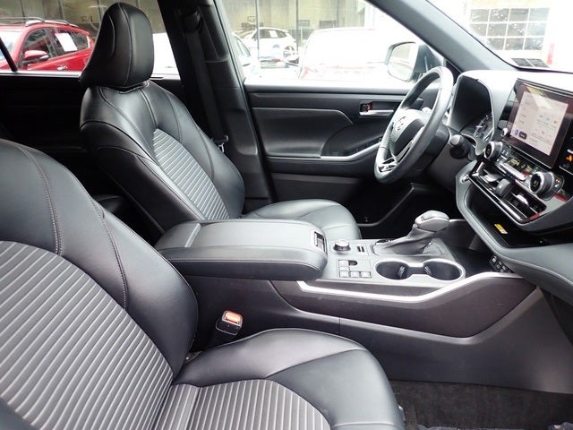 2023 Toyota Highlander XSE