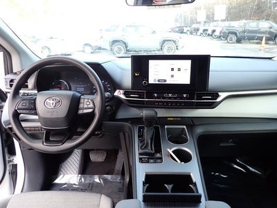 2025 Toyota Sienna LE 8 Passenger