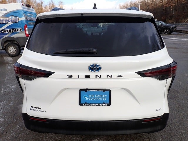 2025 Toyota Sienna LE 8 Passenger