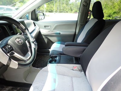 2017 Toyota Sienna LE 8 Passenger