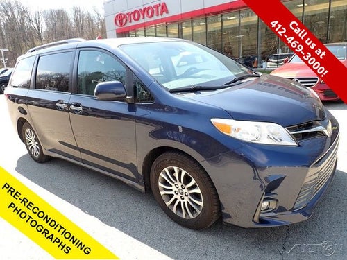 2020 Toyota Sienna XLE
