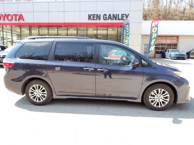 2020 Toyota Sienna XLE