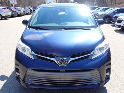 2020 Toyota Sienna XLE