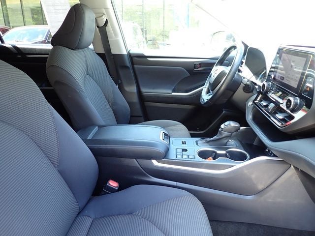 2023 Toyota Highlander Hybrid LE