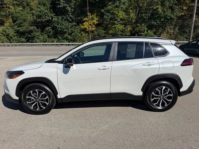 2026 Toyota Corolla Cross Hybrid SE