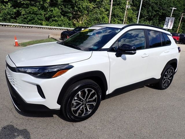2026 Toyota Corolla Cross Hybrid SE