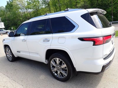 2025 Toyota Sequoia Capstone