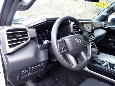 2025 Toyota Sequoia SR5