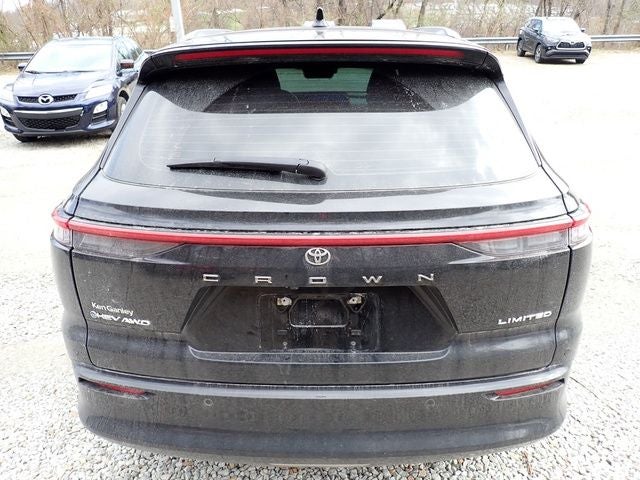 2025 Toyota Crown Signia Limited