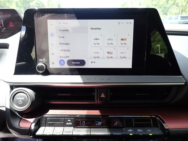 2024 Toyota Prius Prime SE