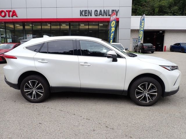 2023 Toyota Venza LE