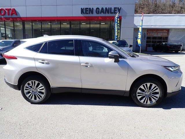 2023 Toyota Venza XLE