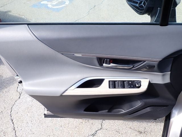 2023 Toyota Venza XLE