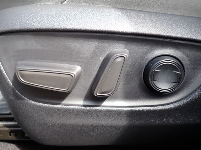 2023 Toyota Venza XLE