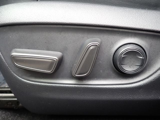 2025 Toyota RAV4 Hybrid XSE