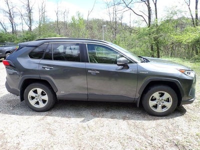 2020 Toyota RAV4 Hybrid XLE