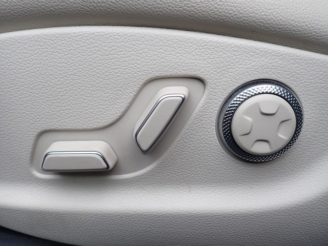 2023 Genesis G80 2.5T