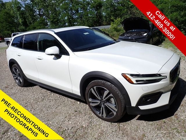 2024 Volvo V60 Cross Country B5 Plus