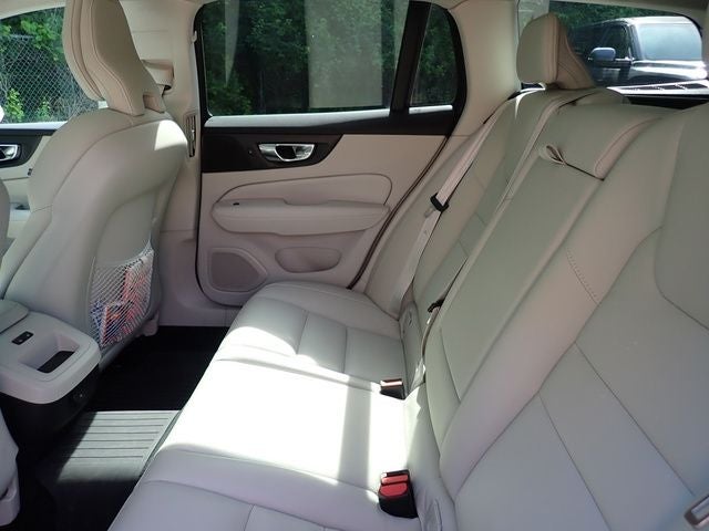 2024 Volvo V60 Cross Country B5 Plus