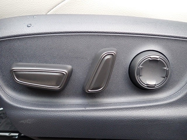 2026 Toyota Tacoma i-FORCE MAX Tacoma Limited