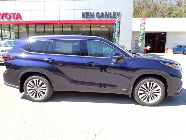 2026 Toyota Highlander Hybrid Platinum