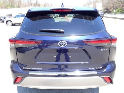 2026 Toyota Highlander Hybrid Platinum