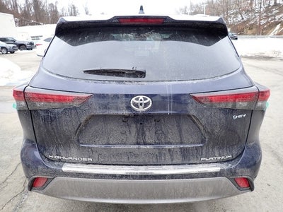 2026 Toyota Highlander Hybrid Platinum