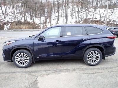 2026 Toyota Highlander Hybrid Platinum